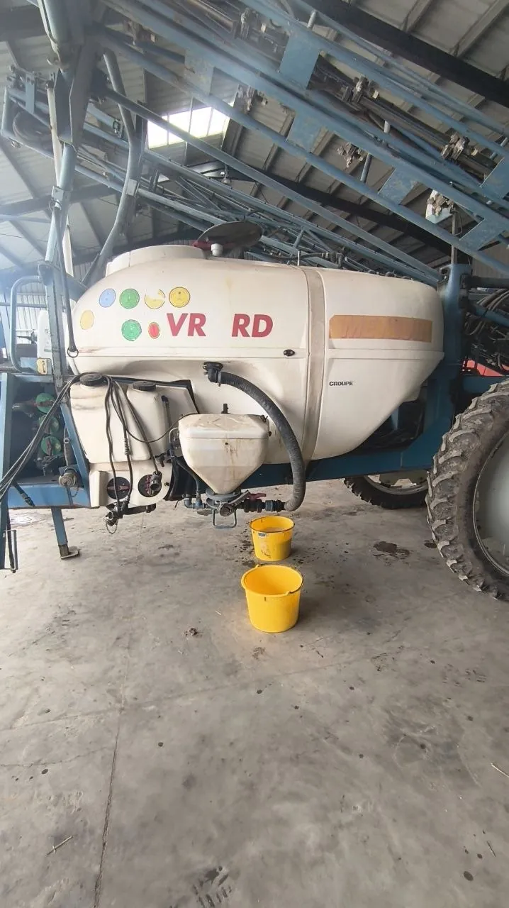 Foto 10 der Reparatur — Spritzentank-Reparatur Hardi Evrard — Popławy