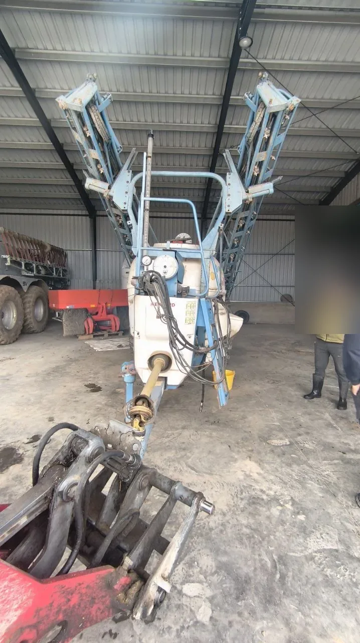 Foto 11 der Reparatur — Spritzentank-Reparatur Hardi Evrard — Popławy
