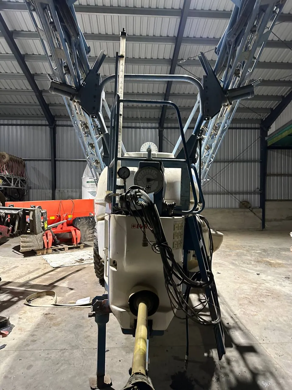 Foto 26 der Reparatur — Spritzentank-Reparatur Hardi Evrard — Popławy