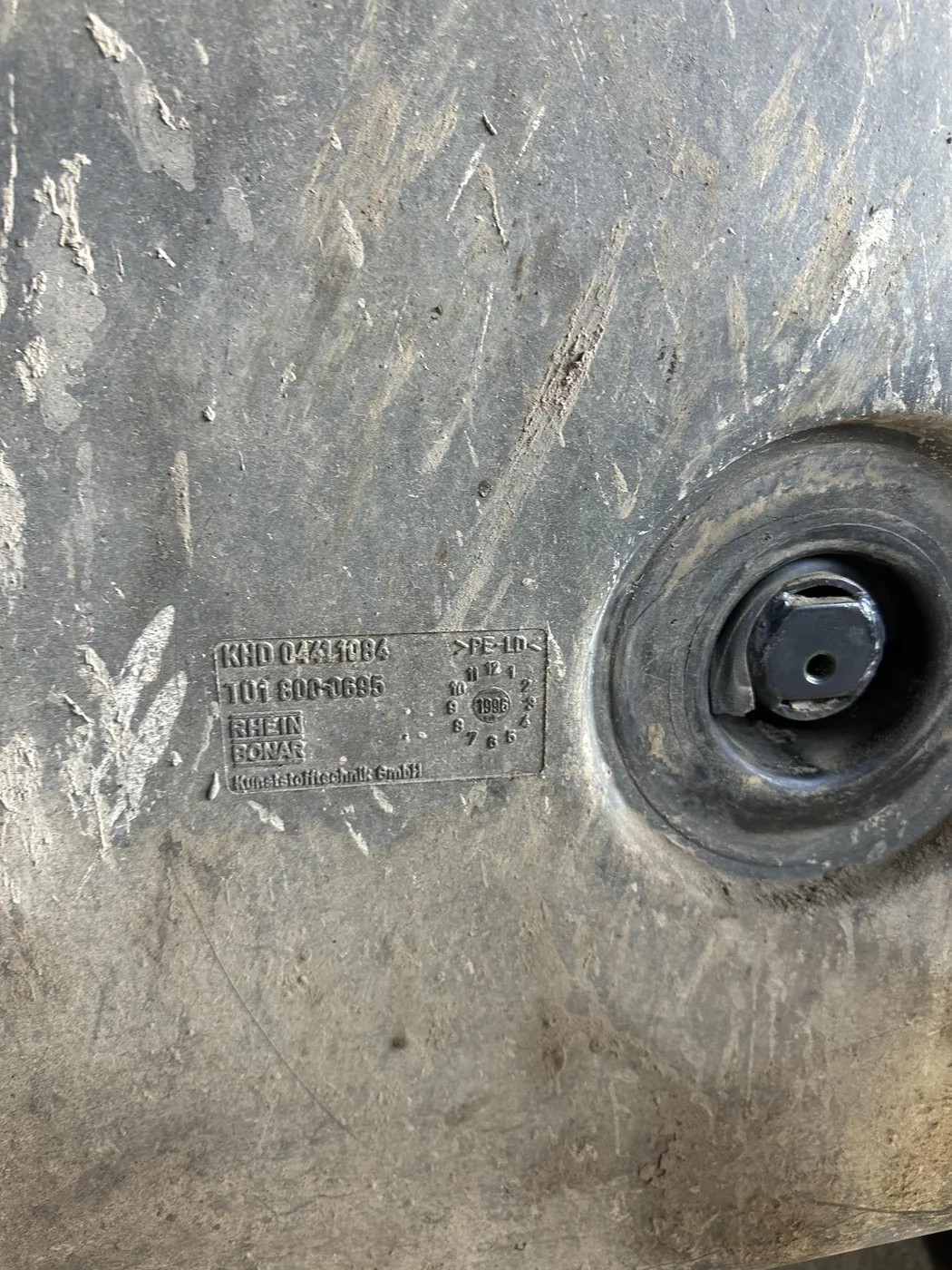 Foto 3 der Reparatur — Kraftstofftank-Reparatur Deutz Fahr — Czernięcin Poduchowny
