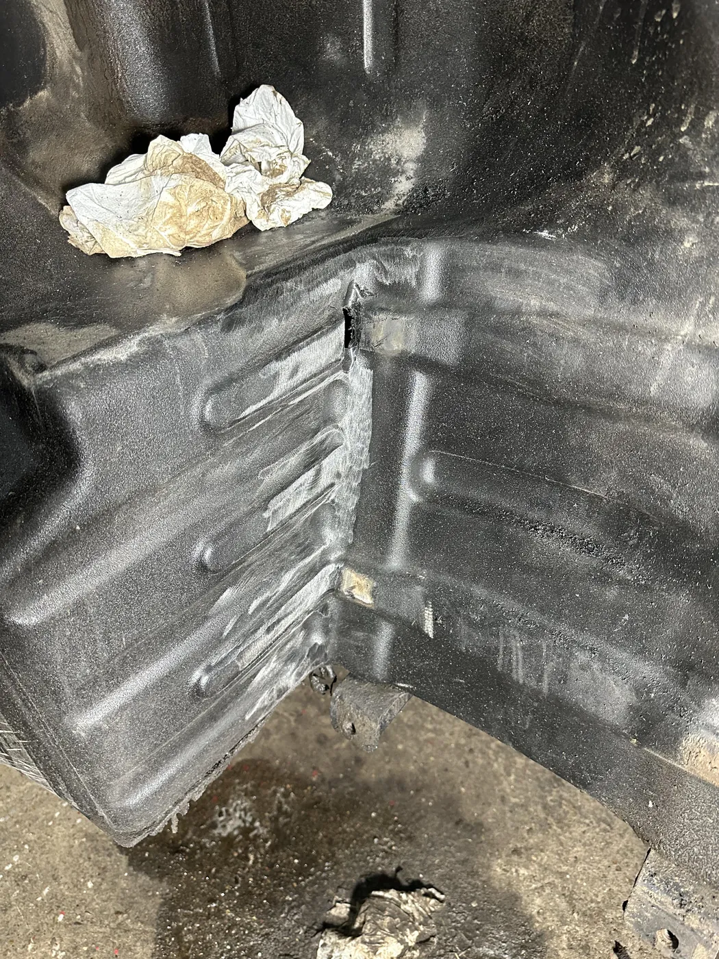 Foto 4 der Reparatur — Kraftstofftank-Reparatur am Traktor — Morawy