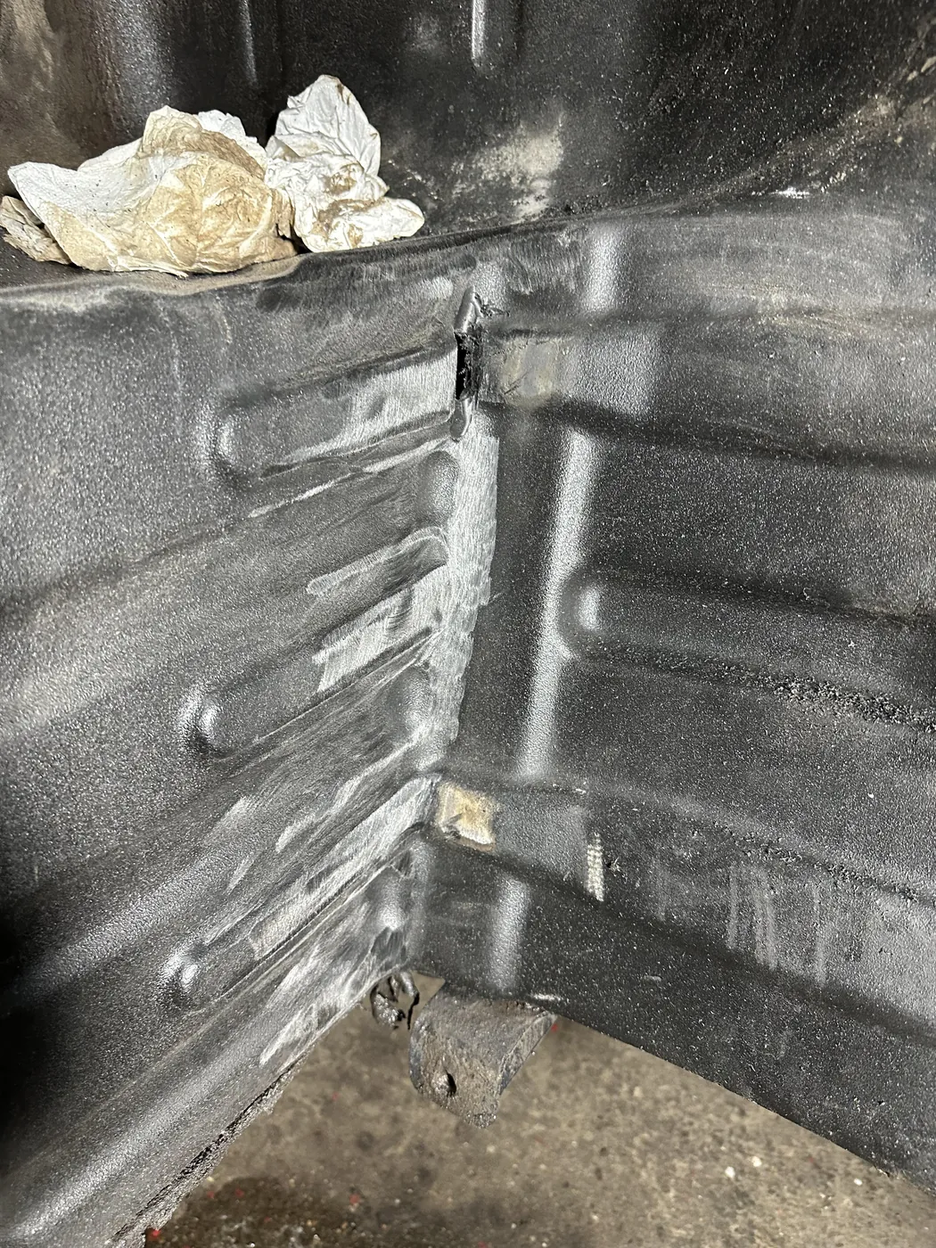 Foto 5 der Reparatur — Kraftstofftank-Reparatur am Traktor — Morawy