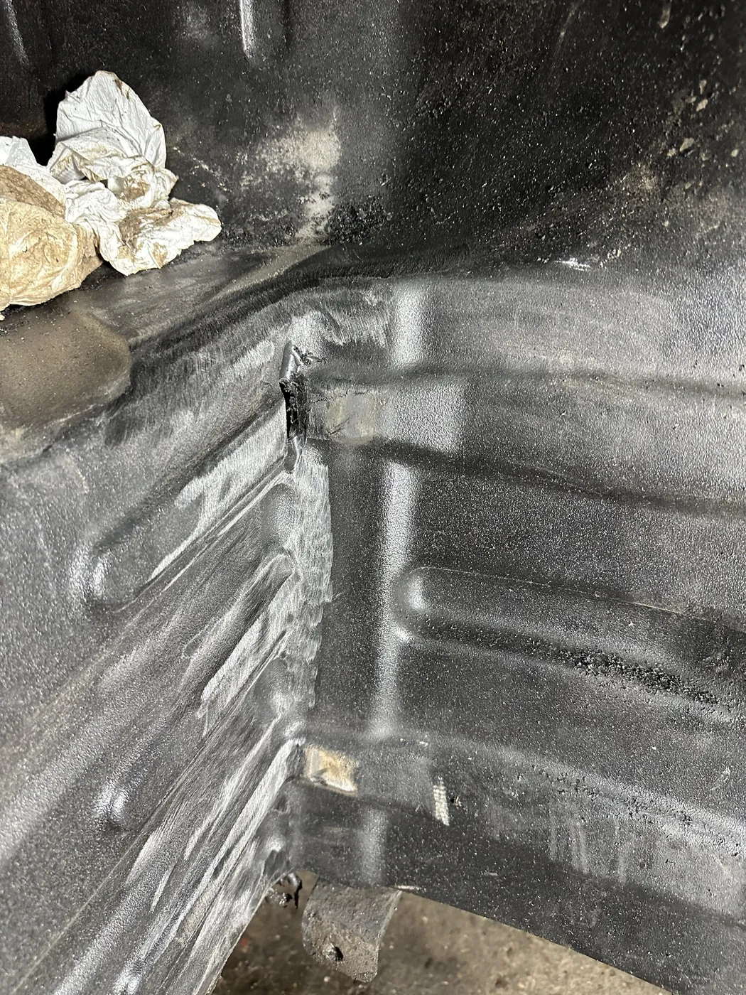 Foto 6 der Reparatur — Kraftstofftank-Reparatur am Traktor — Morawy