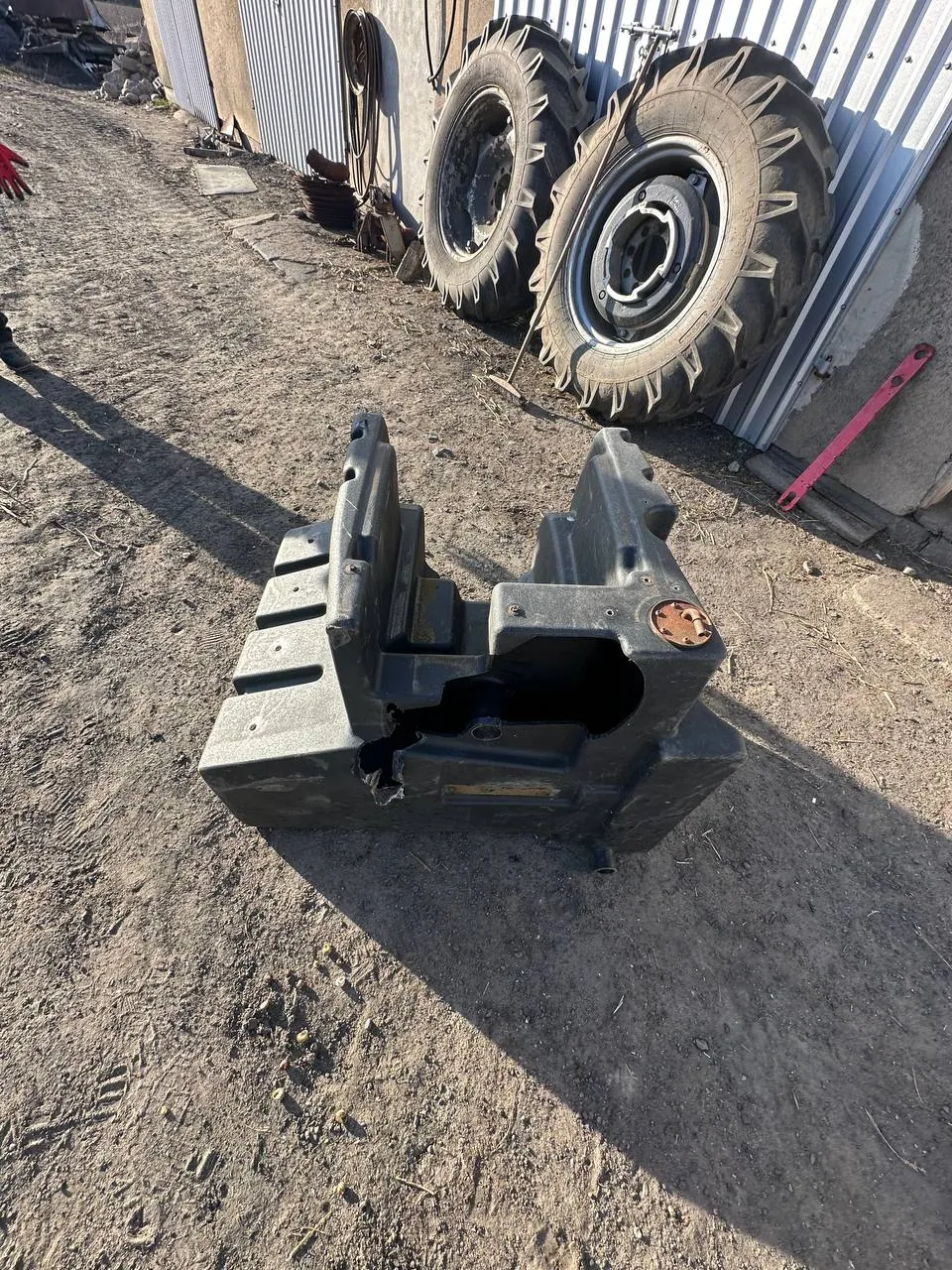 Foto 5 der Reparatur — Kraftstofftank-Reparatur Fendt 900 Vario — Kleparz