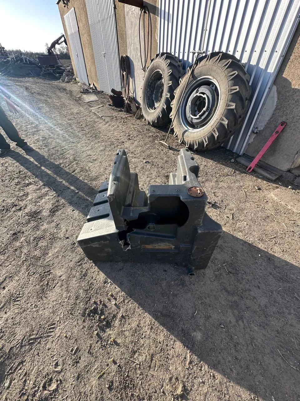 Foto 7 der Reparatur — Kraftstofftank-Reparatur Fendt 900 Vario — Kleparz