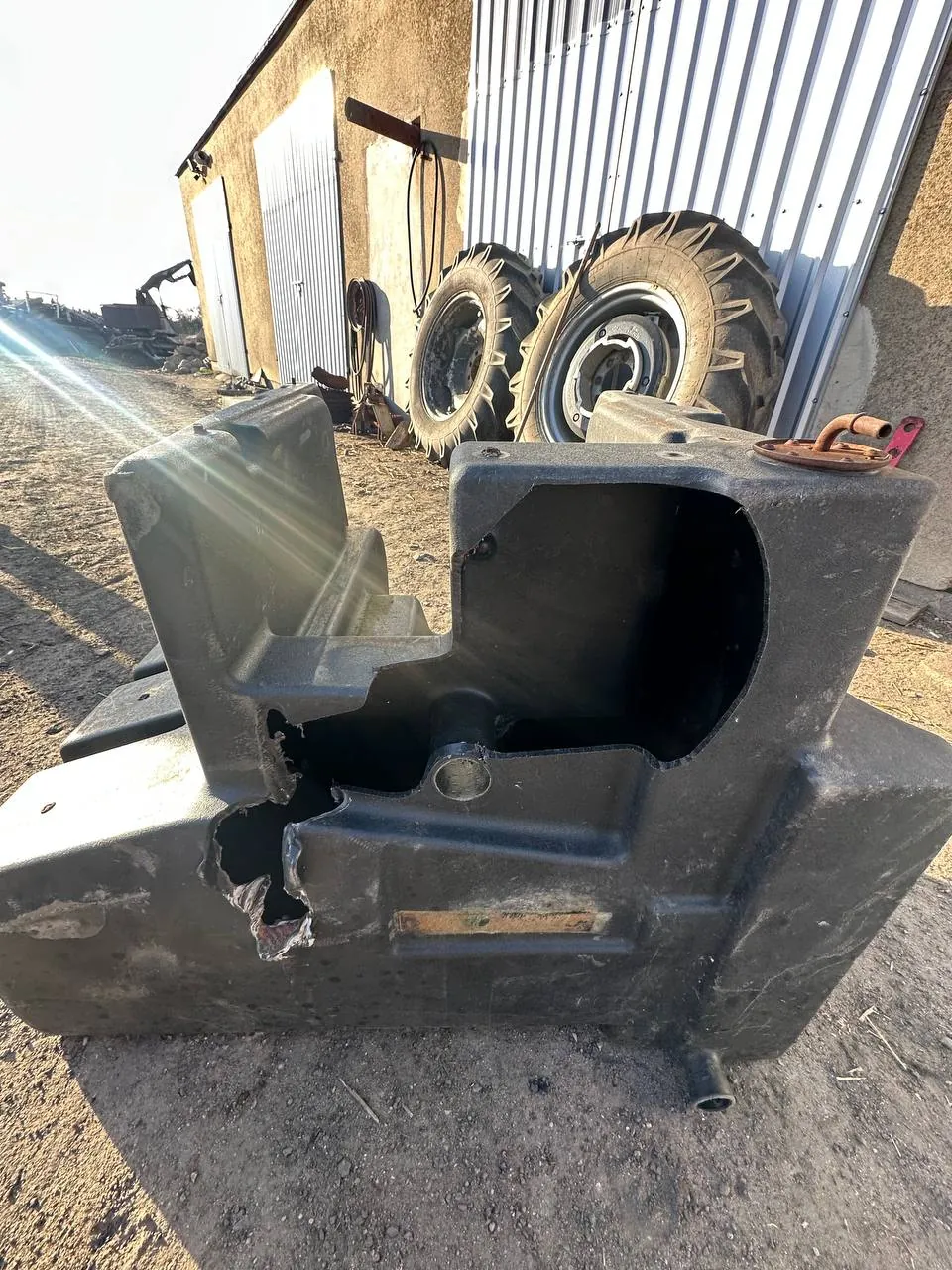 Foto 8 der Reparatur — Kraftstofftank-Reparatur Fendt 900 Vario — Kleparz