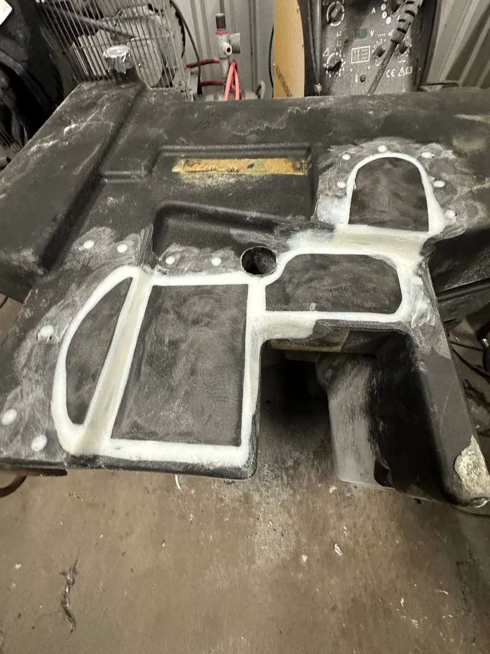 Foto 18 der Reparatur — Kraftstofftank-Reparatur Fendt 900 Vario — Kleparz