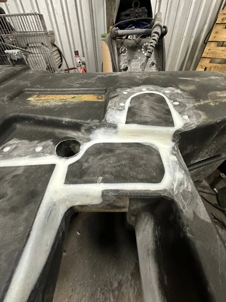 Foto 19 der Reparatur — Kraftstofftank-Reparatur Fendt 900 Vario — Kleparz