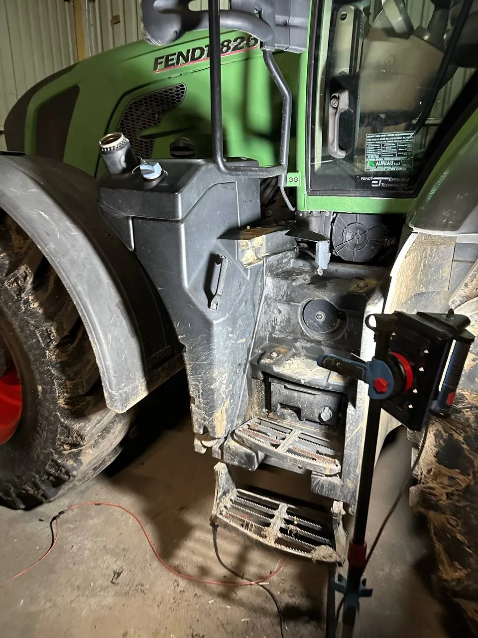 Foto 9 der Reparatur — Kraftstofftank-Reparatur Fendt 826 — Barce