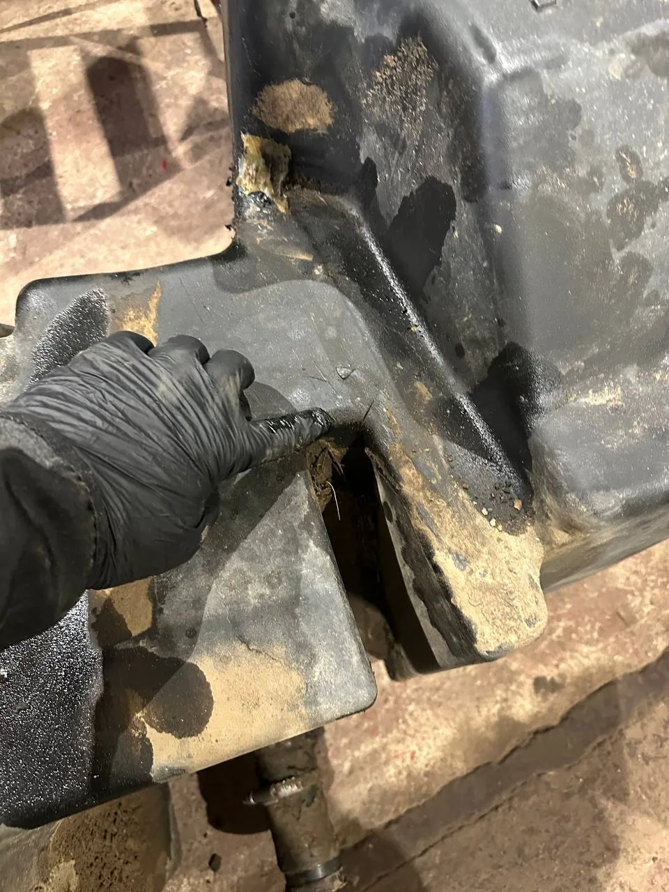 Foto 3 der Reparatur — Kraftstofftank-Reparatur New Holland TM175 — Piecowice
