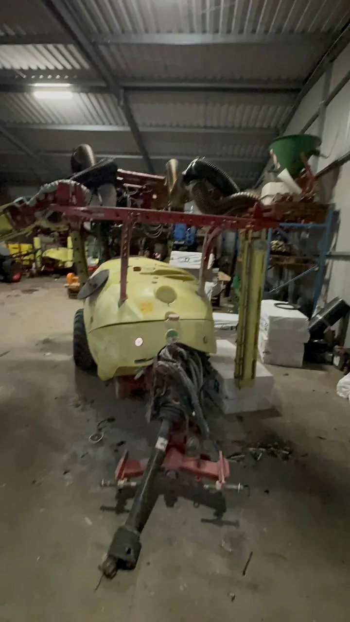 Foto 8 der Reparatur — Spritzentank-Reparatur Hardi Zaturn 1500 — Warszawa