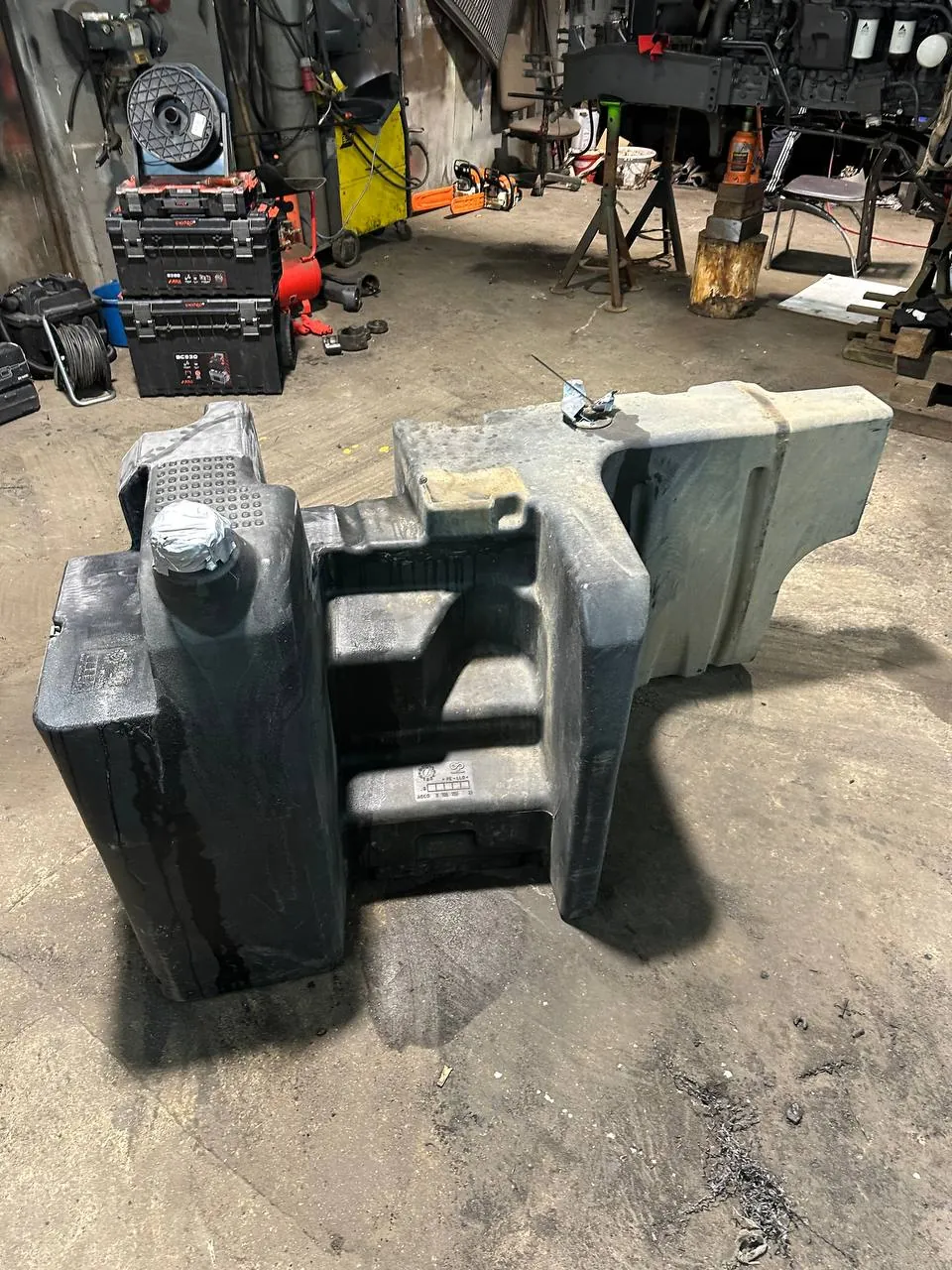 Foto 13 der Reparatur — Kraftstofftank-Reparatur Massey Ferguson — Zbuczyn