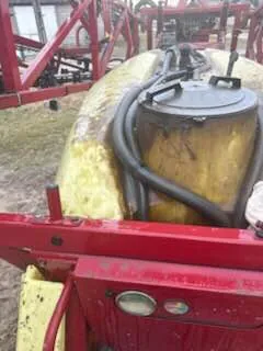 Foto 4 der Reparatur — Spritzentank-Reparatur Hardi Commander 4500 — Duża Cerkwica