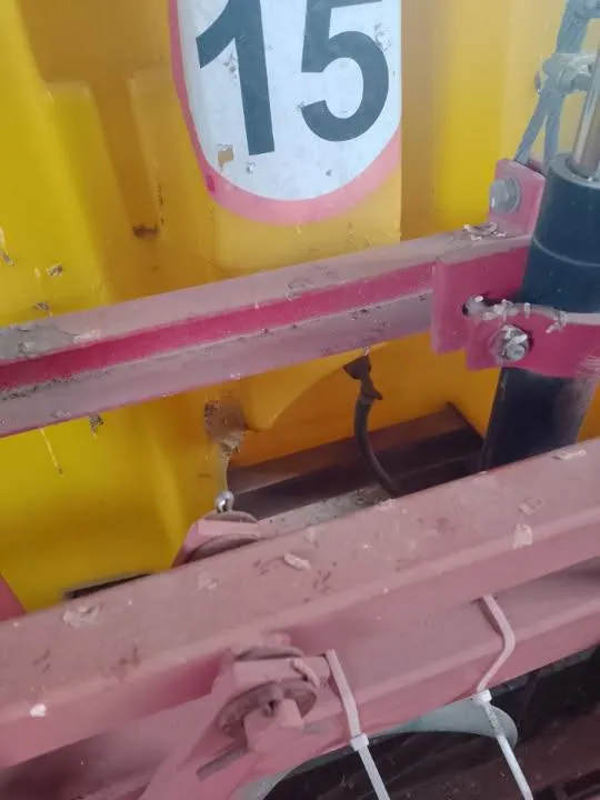 Foto 4 der Reparatur — Spritzentank-Reparatur an der Anbauspritze — Bolino