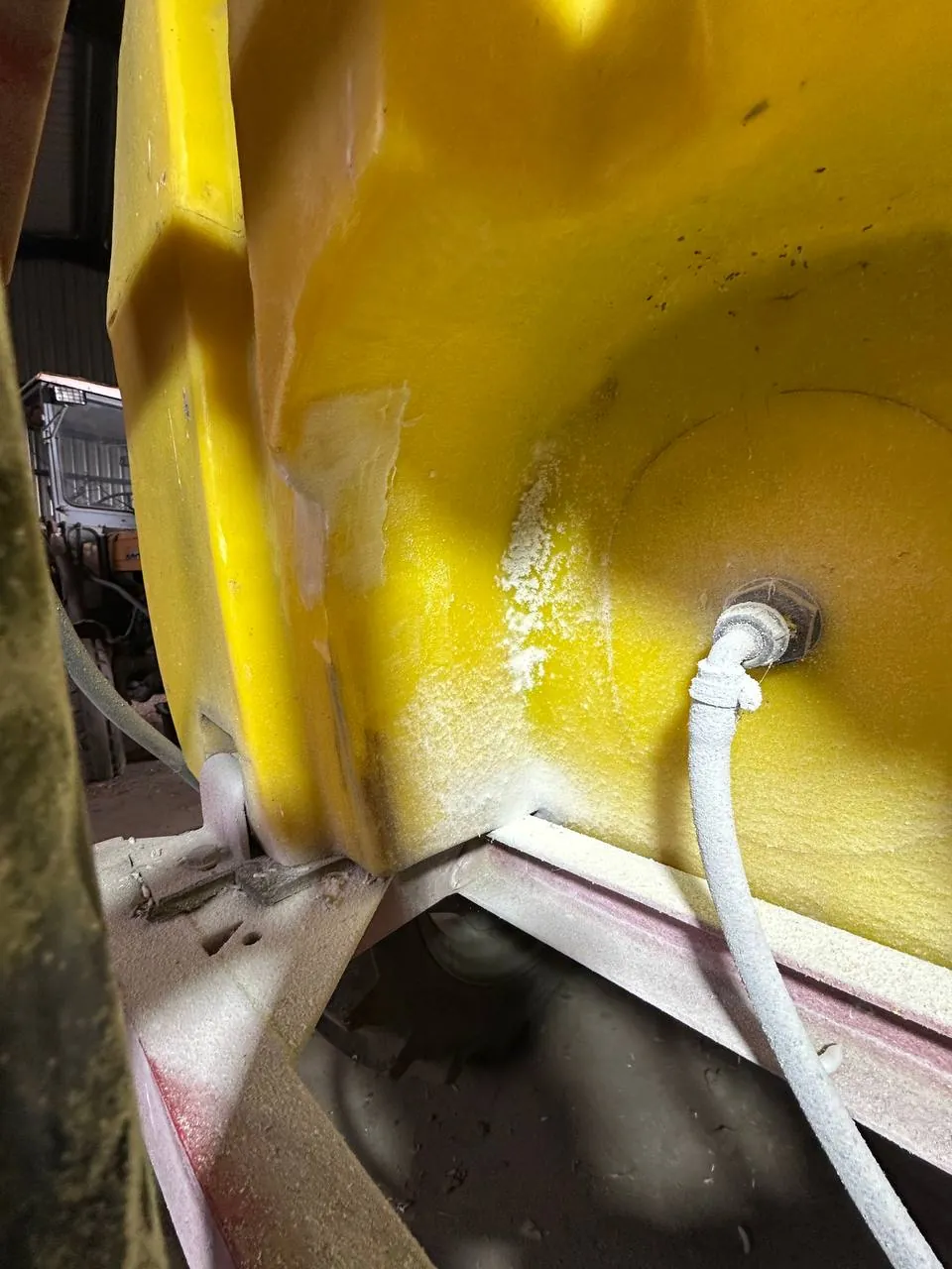 Foto 9 der Reparatur — Spritzentank-Reparatur an der Anbauspritze — Bolino