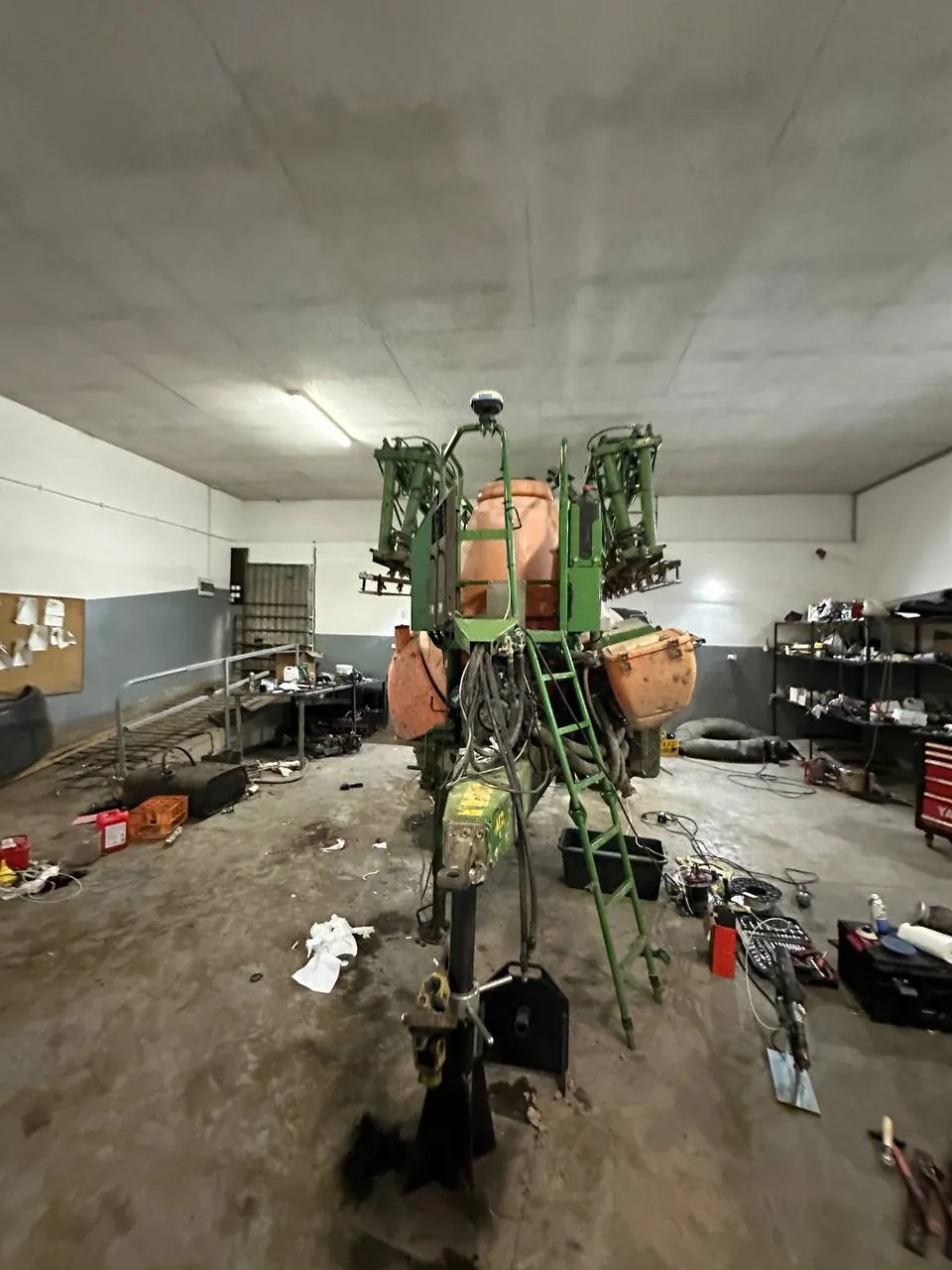 Foto 10 der Reparatur — Spritzentank-Reparatur Amazone UX4200 — Korczew