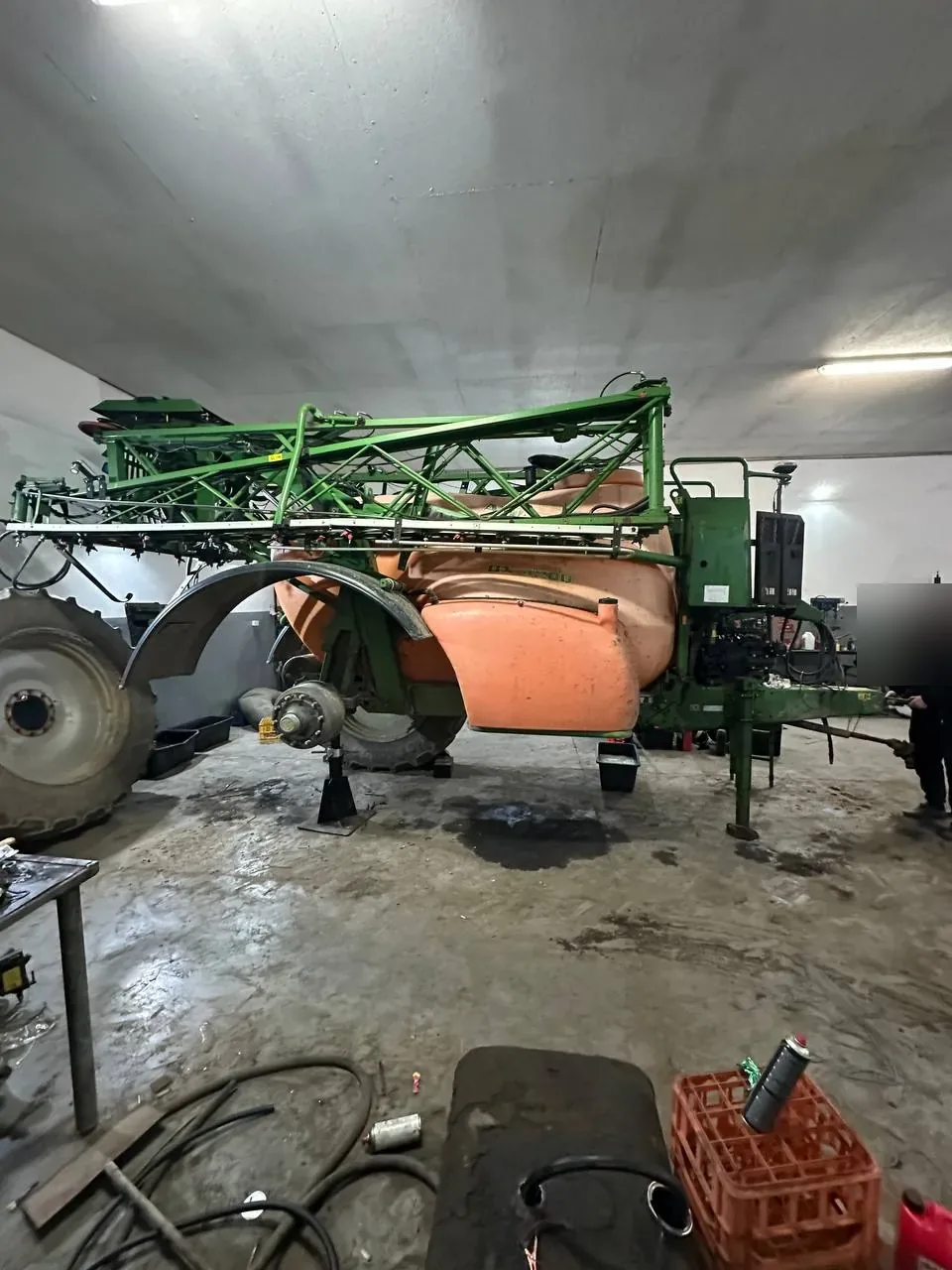 Foto 18 der Reparatur — Spritzentank-Reparatur Amazone UX4200 — Korczew