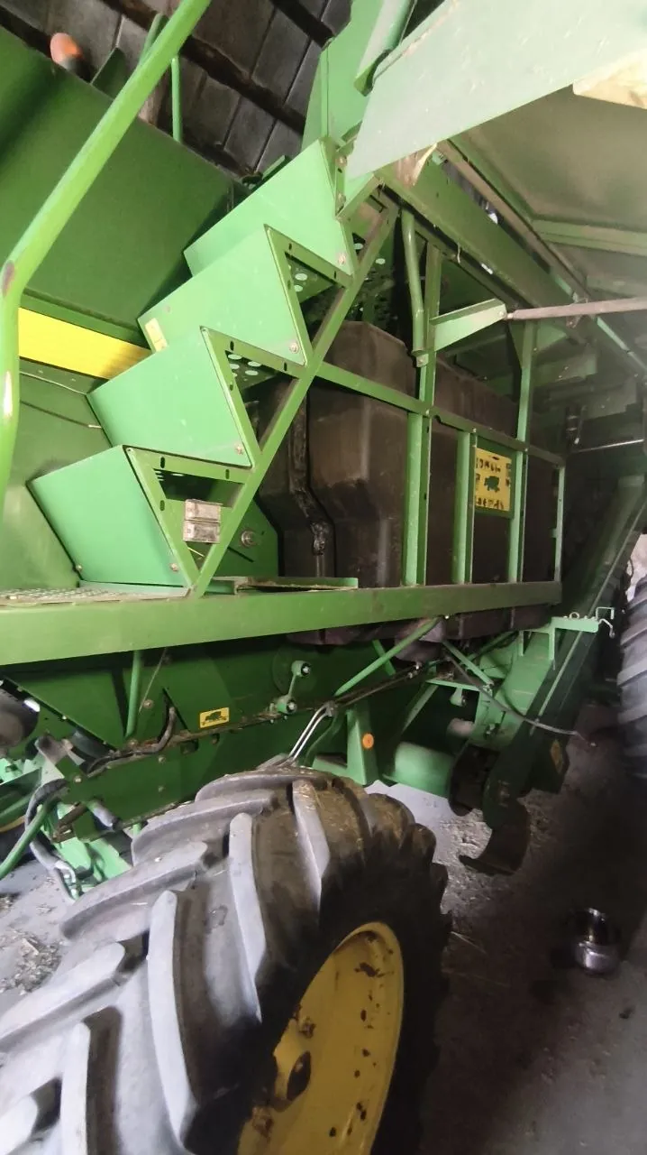 Foto 3 der Reparatur — Kraftstofftank-Reparatur John Deere 1450 — Knyszyn