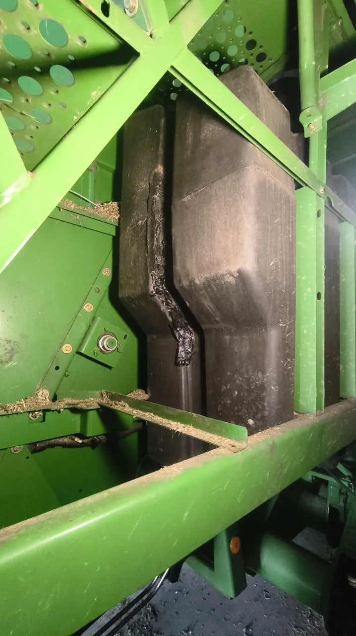Foto 5 der Reparatur — Kraftstofftank-Reparatur John Deere 1450 — Knyszyn