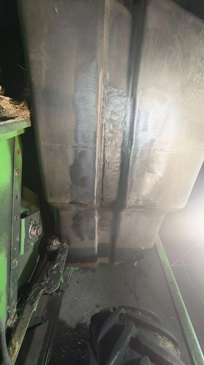 Foto 10 der Reparatur — Kraftstofftank-Reparatur John Deere 1450 — Knyszyn