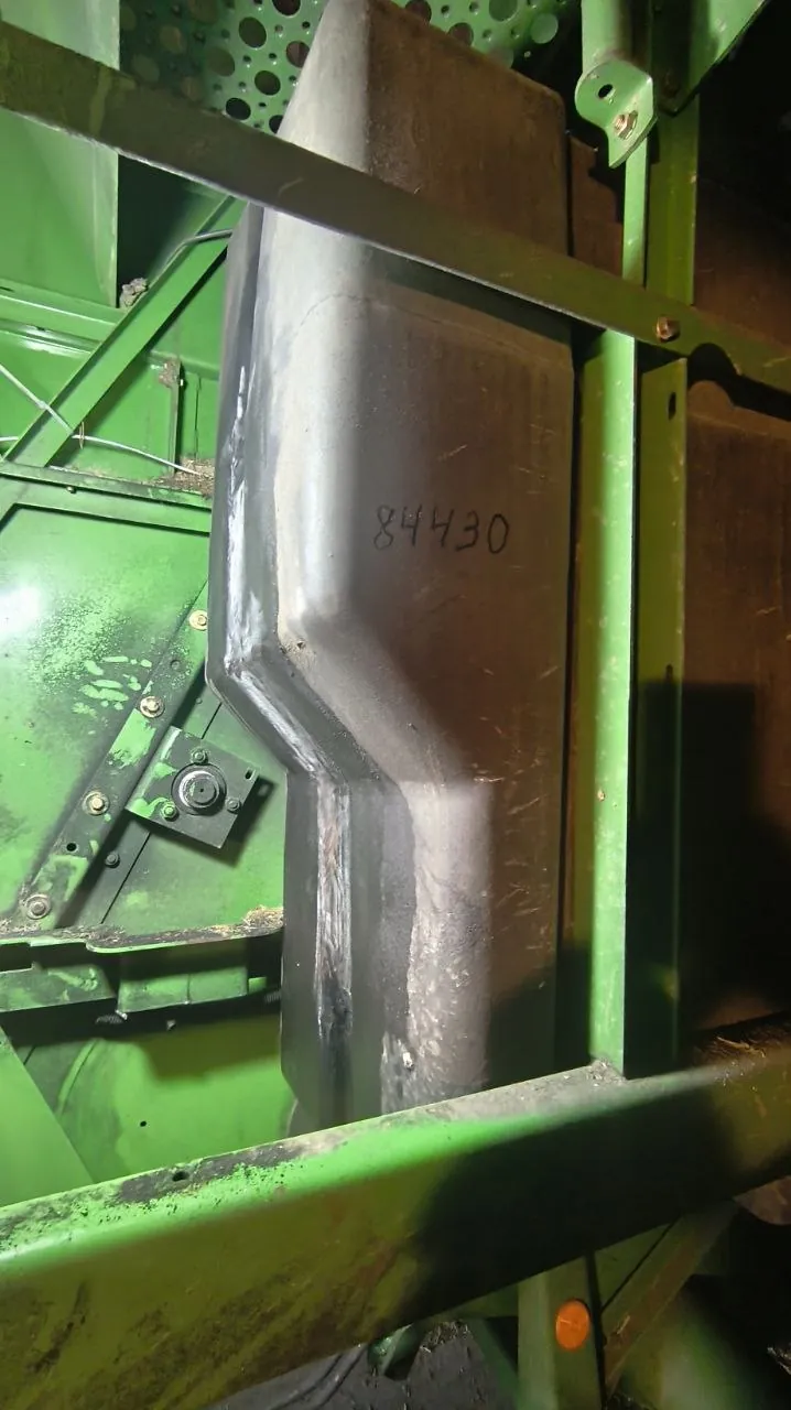 Foto 21 der Reparatur — Kraftstofftank-Reparatur John Deere 1450 — Knyszyn