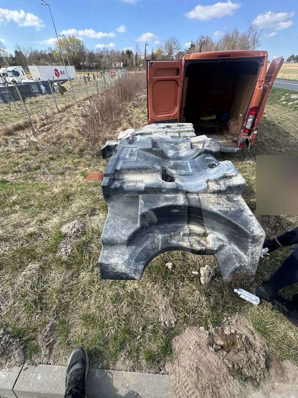 Foto 6 der Reparatur — Kraftstofftank-Reparatur Fendt 900 Vario S4 — Żerniki