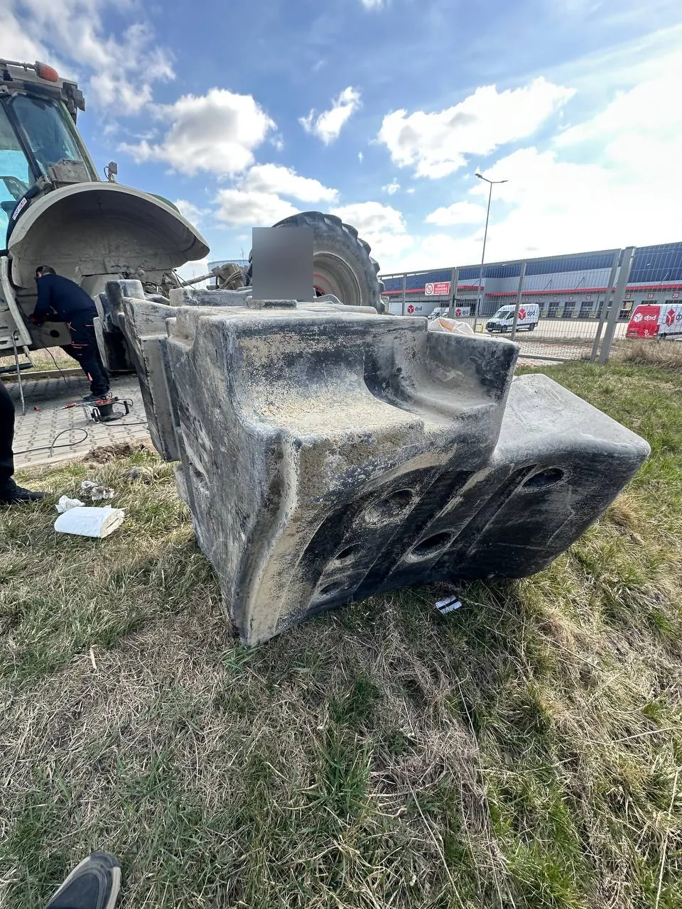 Kraftstofftank — Fendt 900 Vario S4