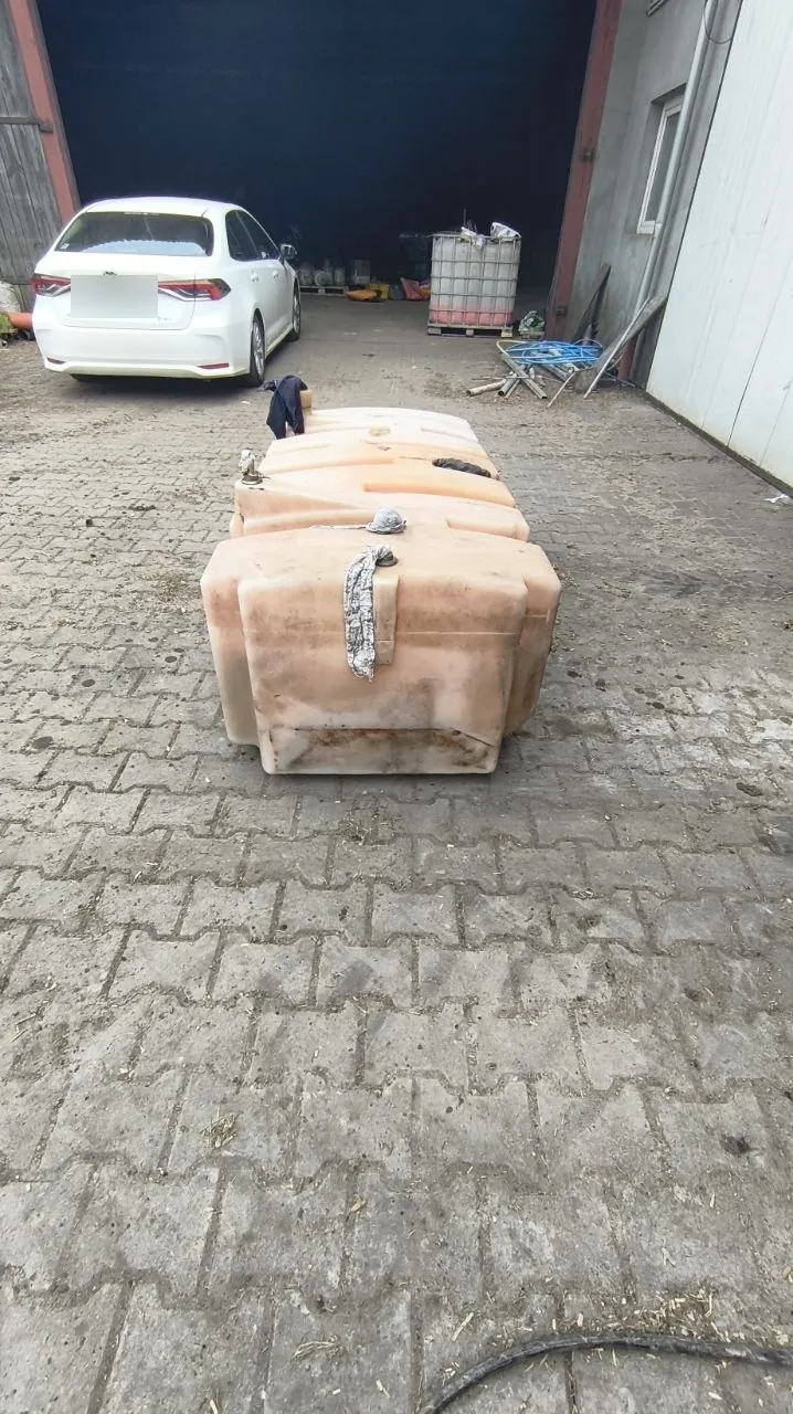 Foto 7 der Reparatur — Kraftstofftank-Reparatur Claas Jaguar 870 — Chojno