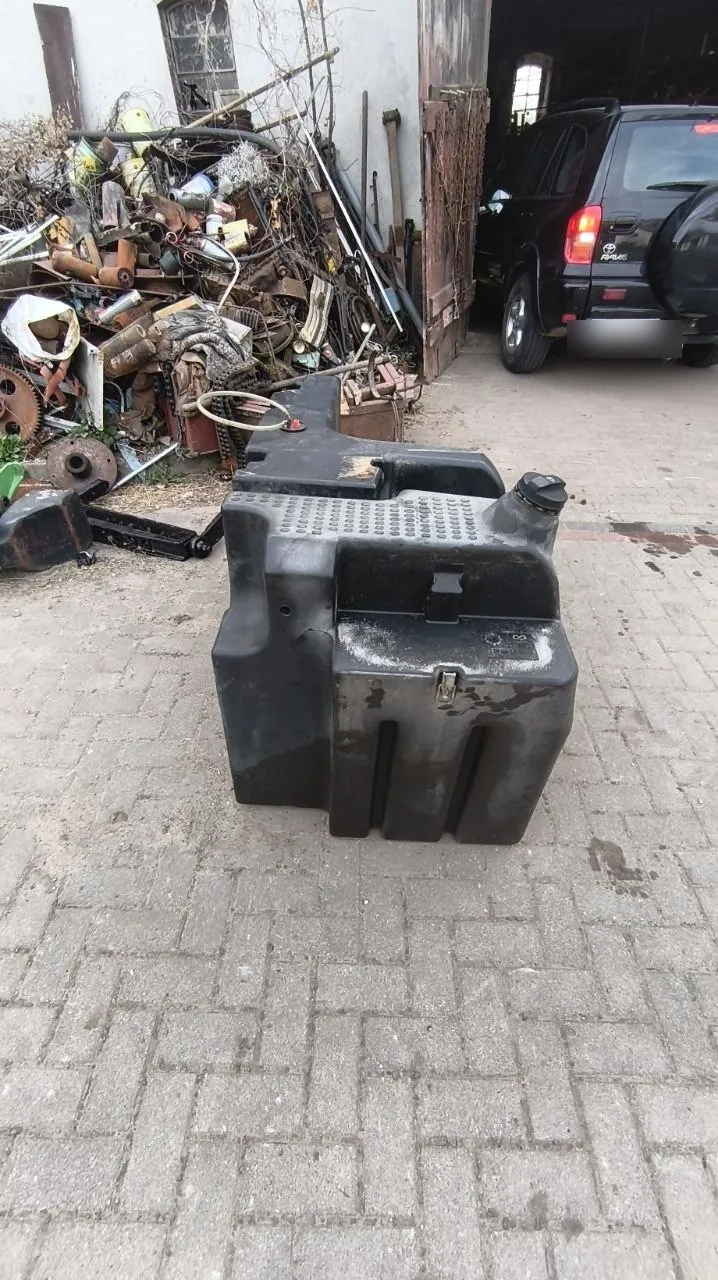 Foto 9 der Reparatur — Kraftstofftank-Reparatur Massey Ferguson 6490 — Rybical