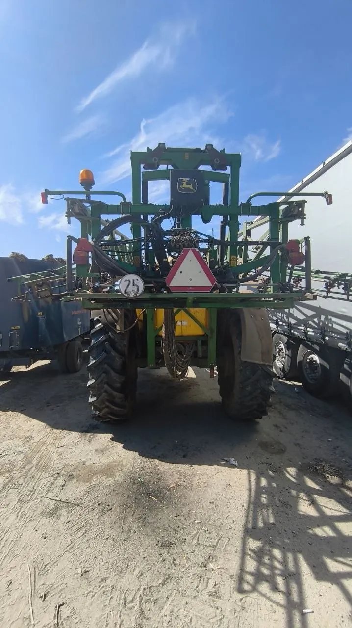 Foto 3 der Reparatur — Spritzentank-Reparatur John Deere M740 — Wesołówka