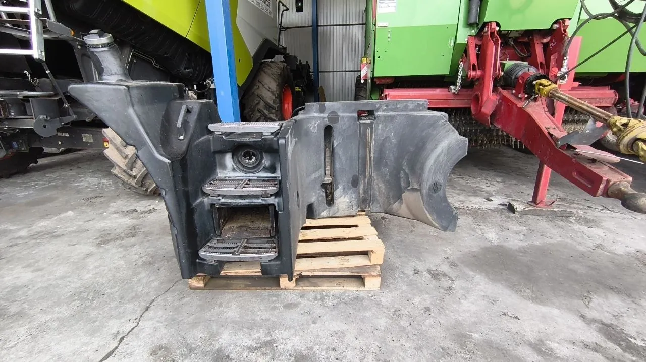 Foto 15 der Reparatur — Kraftstofftank-Reparatur Fendt 828 — Stanin