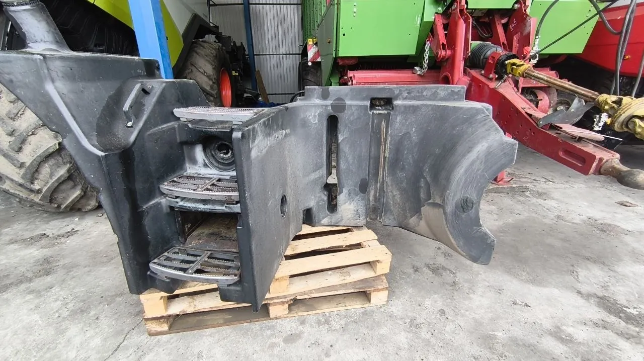 Kraftstofftank — Fendt 828