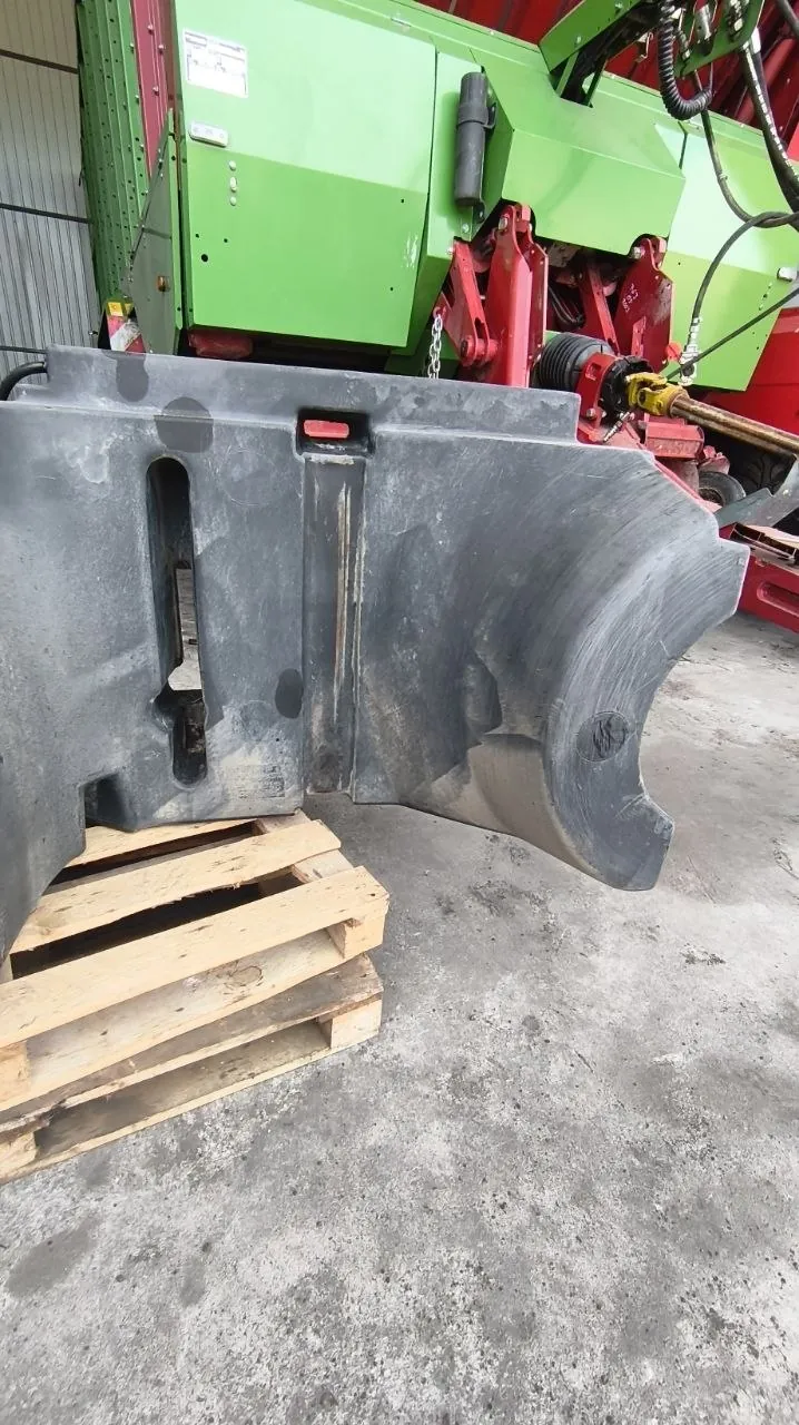 Foto 18 der Reparatur — Kraftstofftank-Reparatur Fendt 828 — Stanin