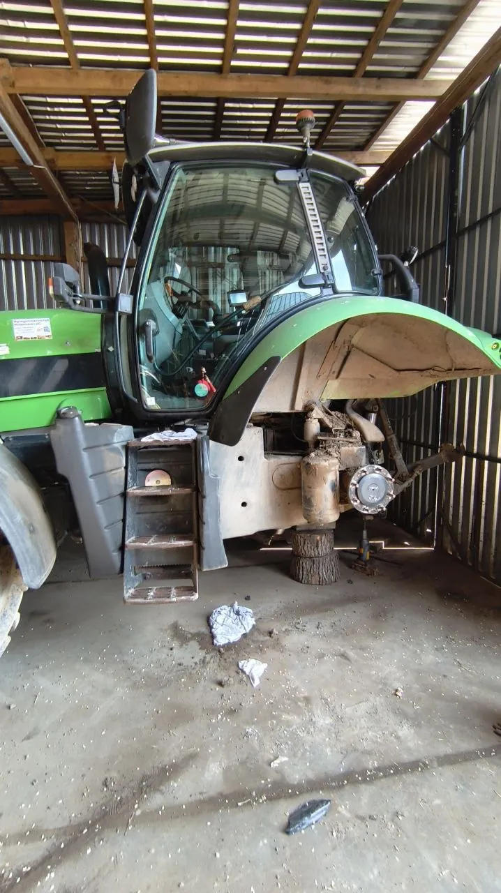 Foto 5 der Reparatur — Kraftstofftank-Reparatur Deutz Fahr 7210TTV — Bałdowo