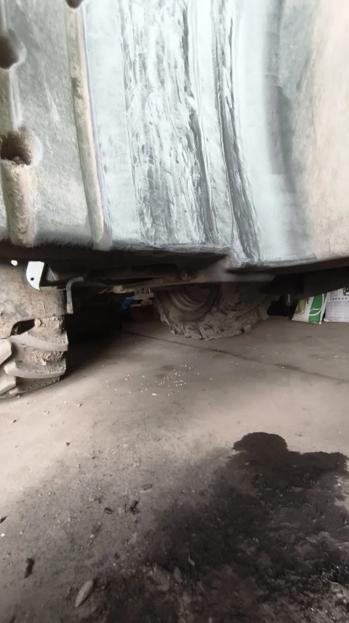 Foto 13 der Reparatur — Kraftstofftank-Reparatur Deutz Fahr 7210TTV — Bałdowo