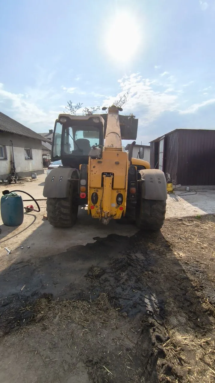 Foto 10 der Reparatur — Kraftstofftank-Reparatur JCB — Młudzyn