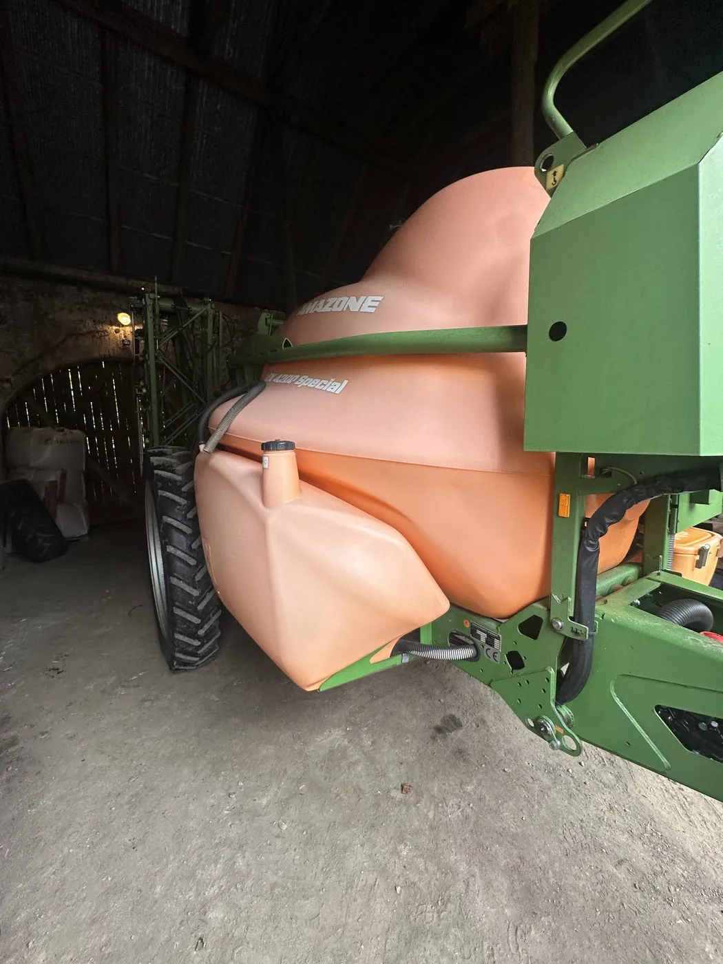 Foto 7 der Reparatur — Spritzentank-Reparatur Amazone UX4200 — Szczawin
