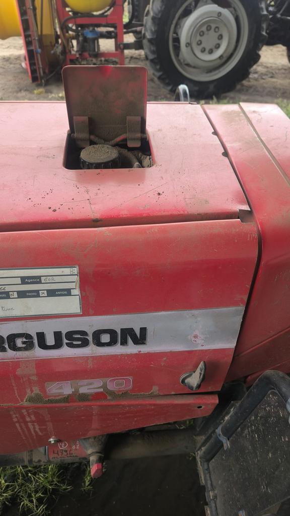 Foto 10 der Reparatur — Kraftstofftank-Reparatur Massey Ferguson 420 — Radoryż Smolany