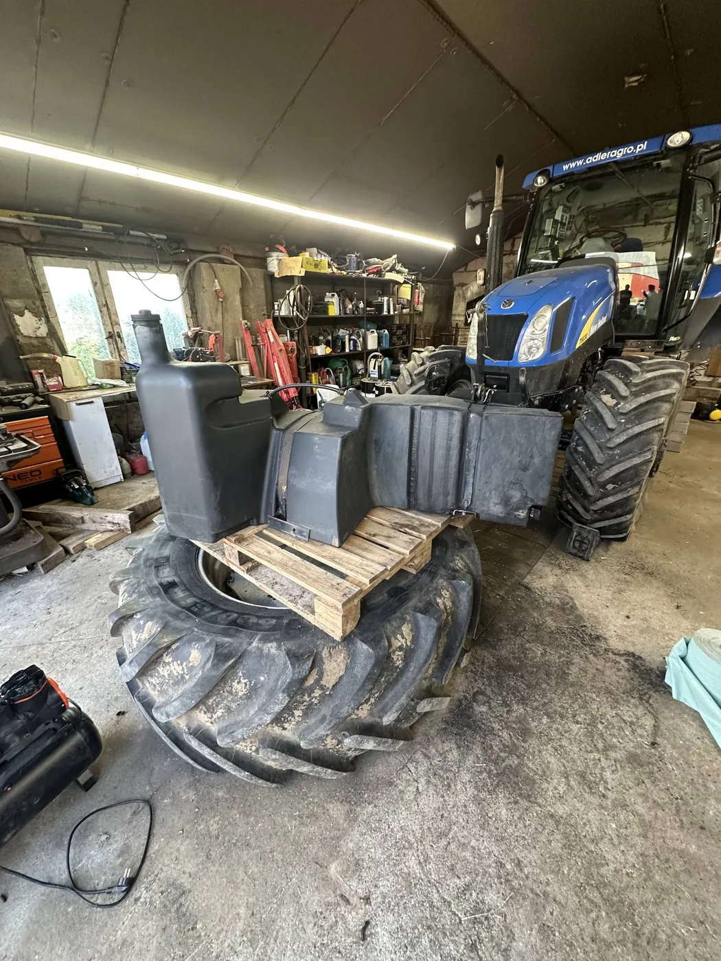 Kraftstofftank — New Holland T6030
