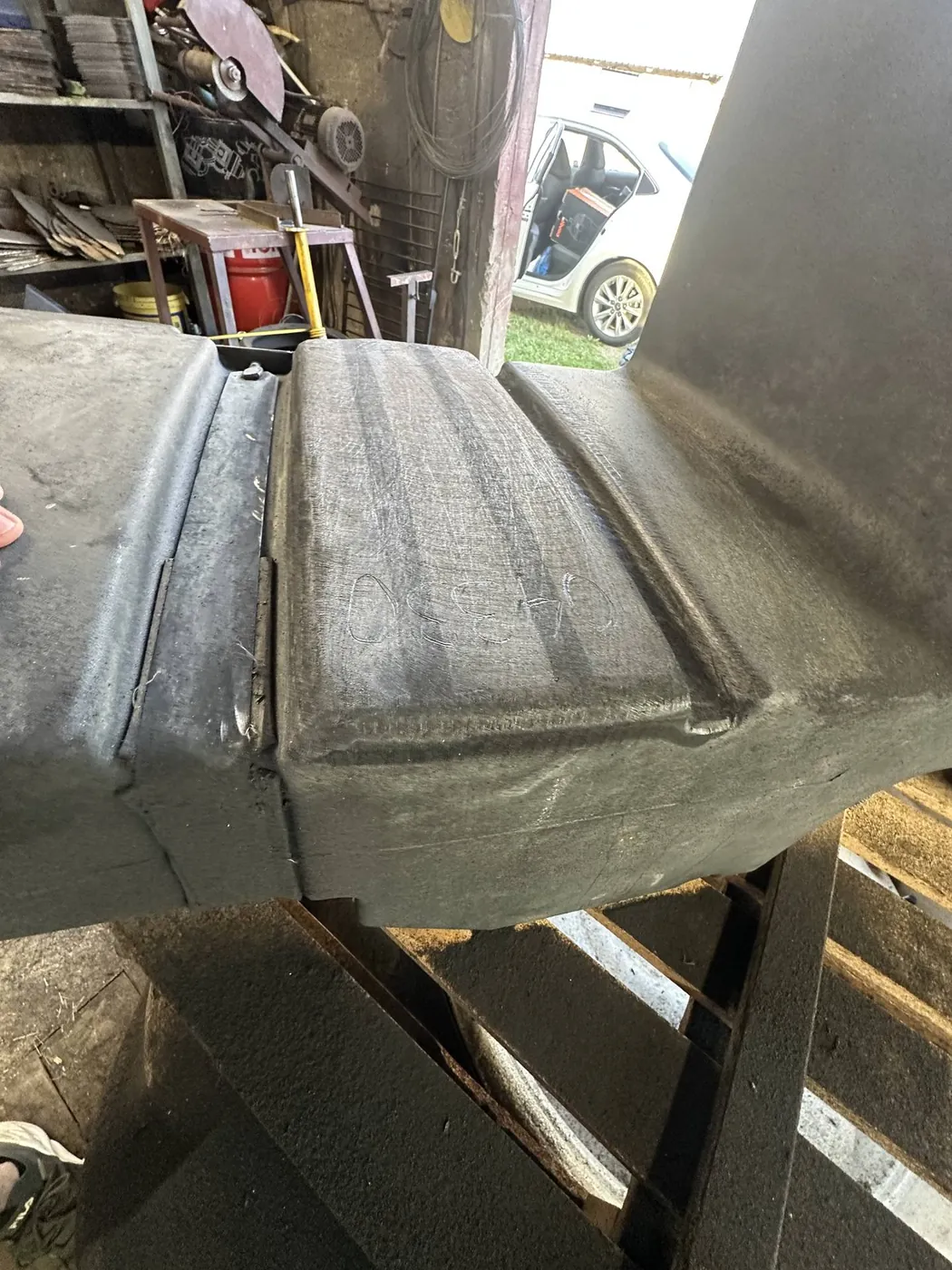 Foto 12 der Reparatur — Kraftstofftank-Reparatur New Holland T6030 — Hamulka