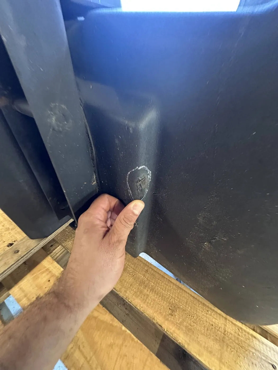 Foto 4 der Reparatur — Kraftstofftank-Reparatur New Holland T6030 — Hamulka