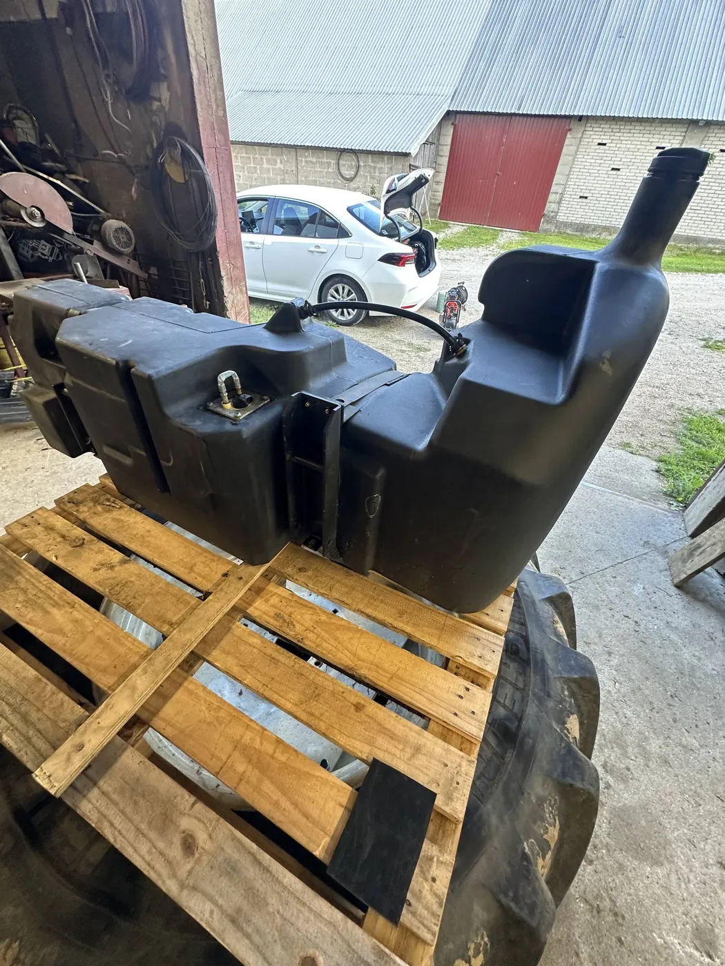 Kraftstofftank — New Holland T6030