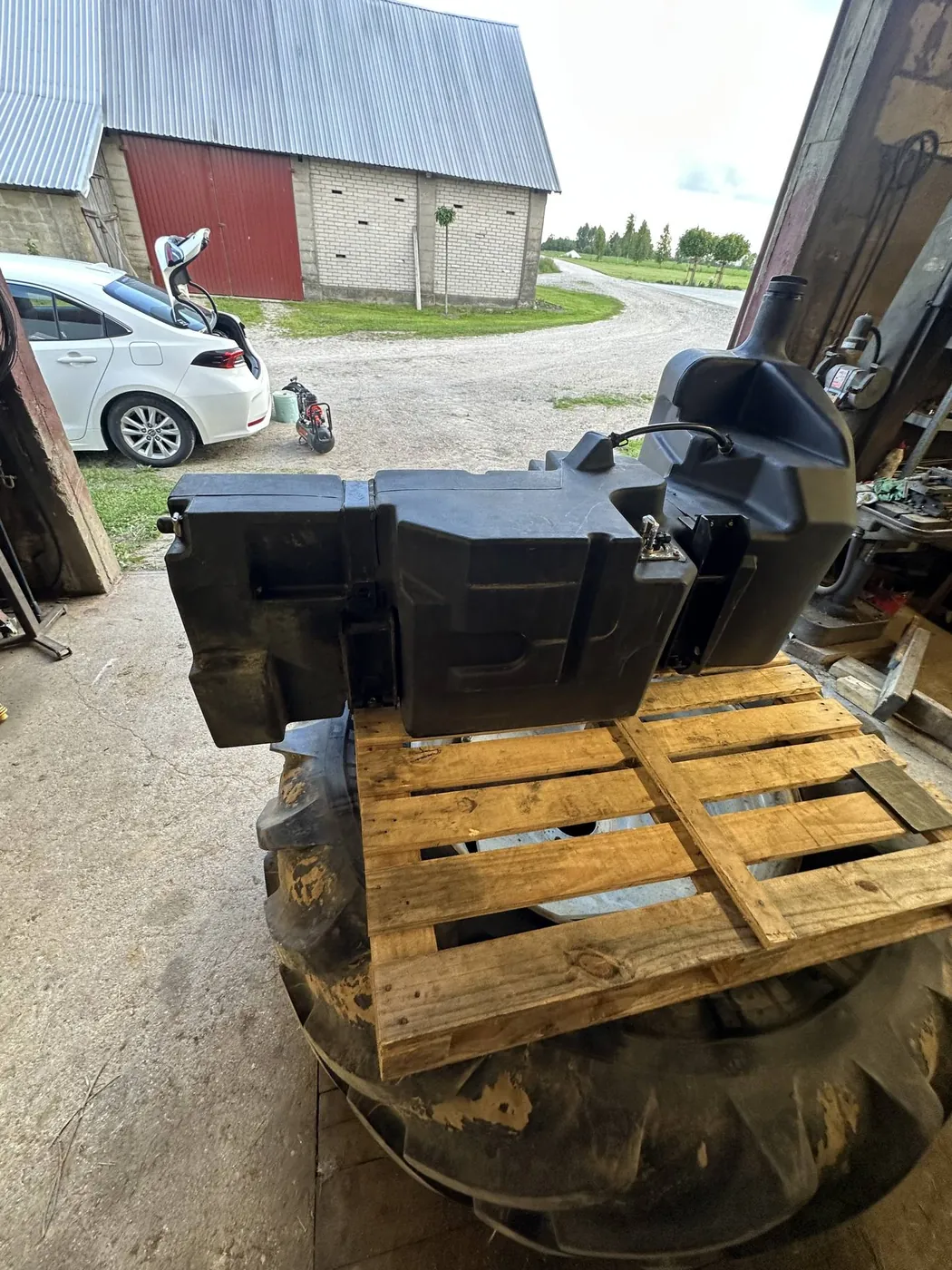 Foto 7 der Reparatur — Kraftstofftank-Reparatur New Holland T6030 — Hamulka