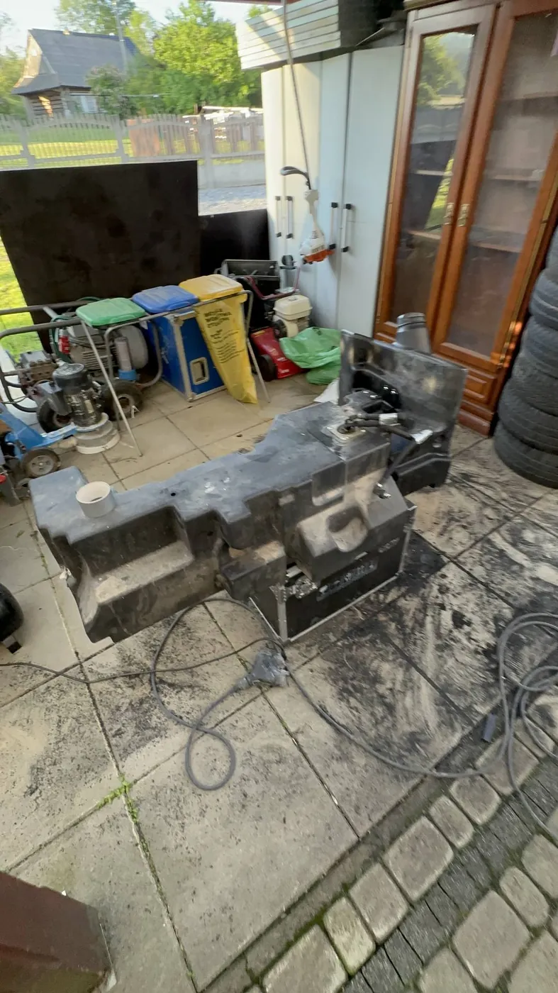 Foto 12 der Reparatur — Kraftstofftank-Reparatur Massey Ferguson — Podwilk