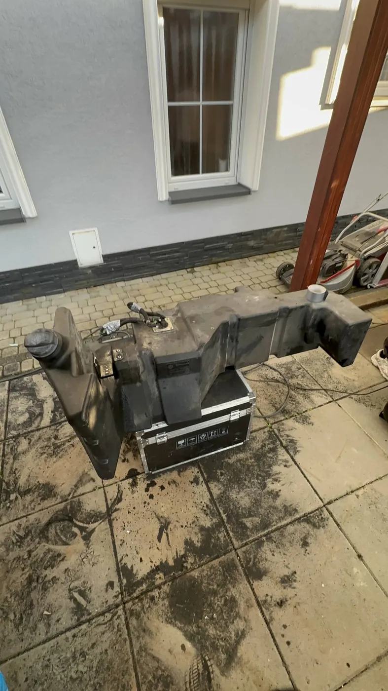 Foto 13 der Reparatur — Kraftstofftank-Reparatur Massey Ferguson — Podwilk