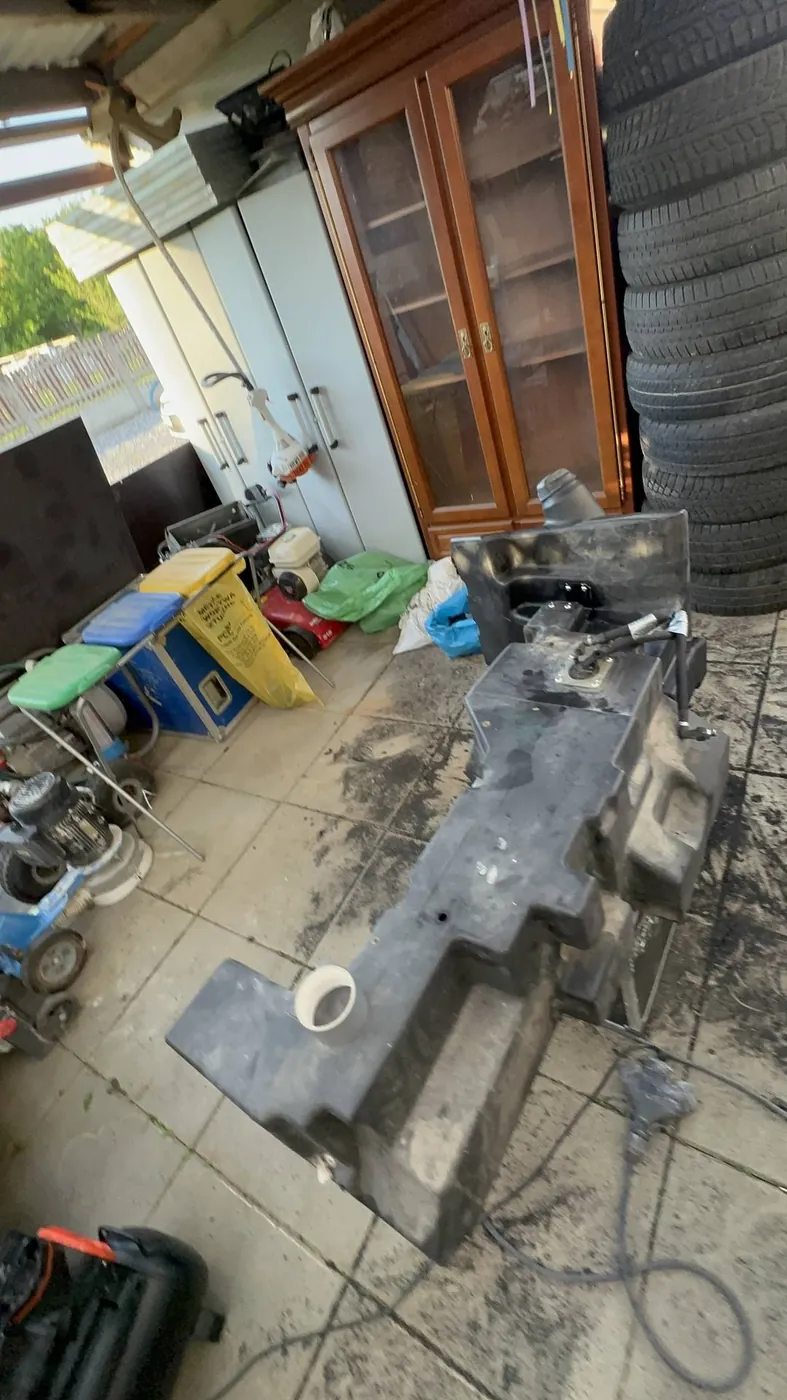 Foto 15 der Reparatur — Kraftstofftank-Reparatur Massey Ferguson — Podwilk