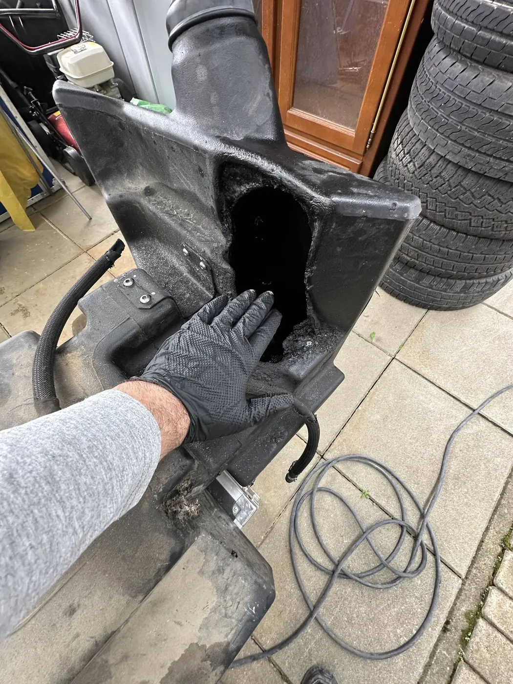 Foto 8 der Reparatur — Kraftstofftank-Reparatur Massey Ferguson — Podwilk
