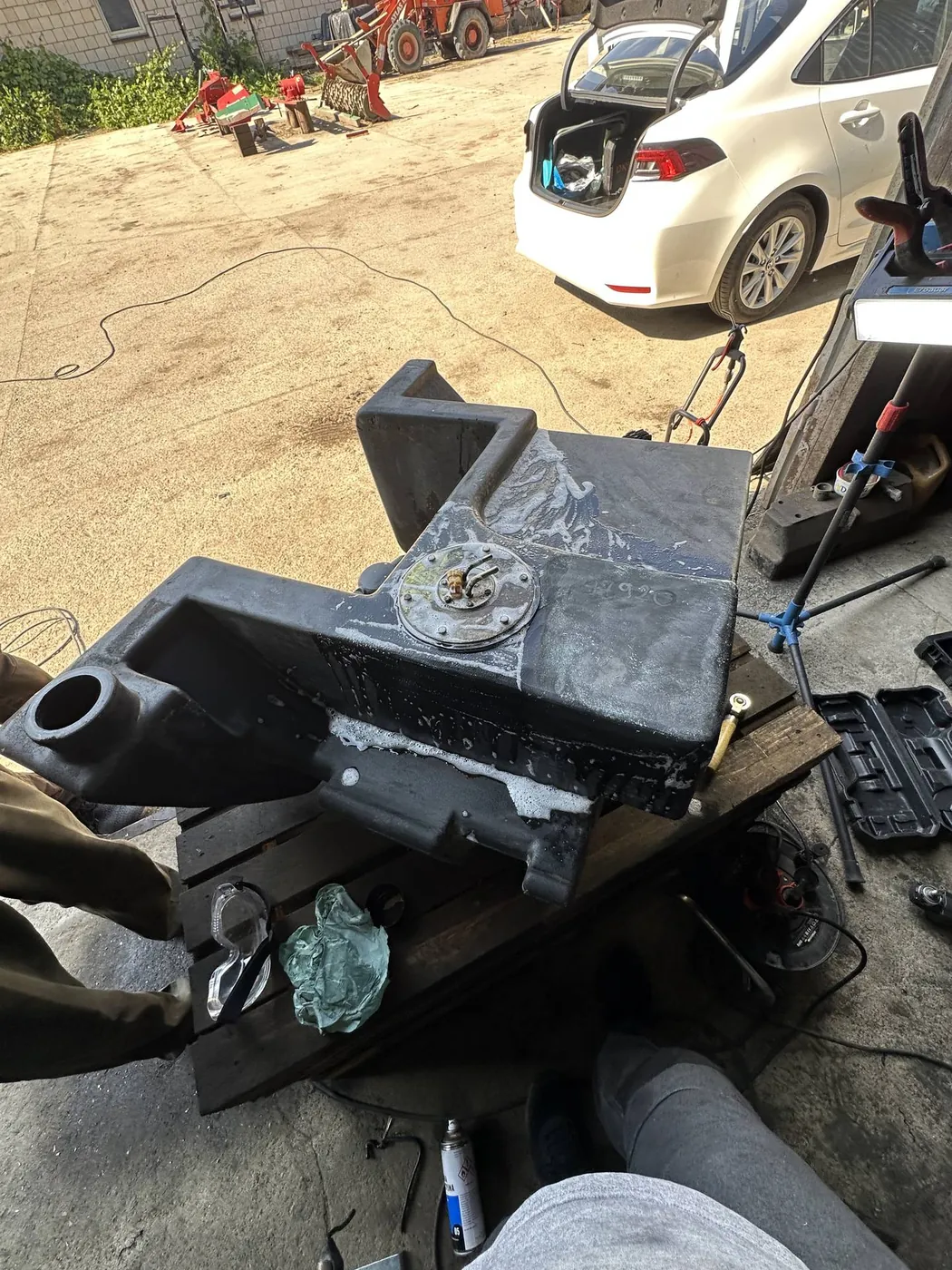 Foto 10 der Reparatur — Kraftstofftank-Reparatur JCB 530-70 — Stary Janin