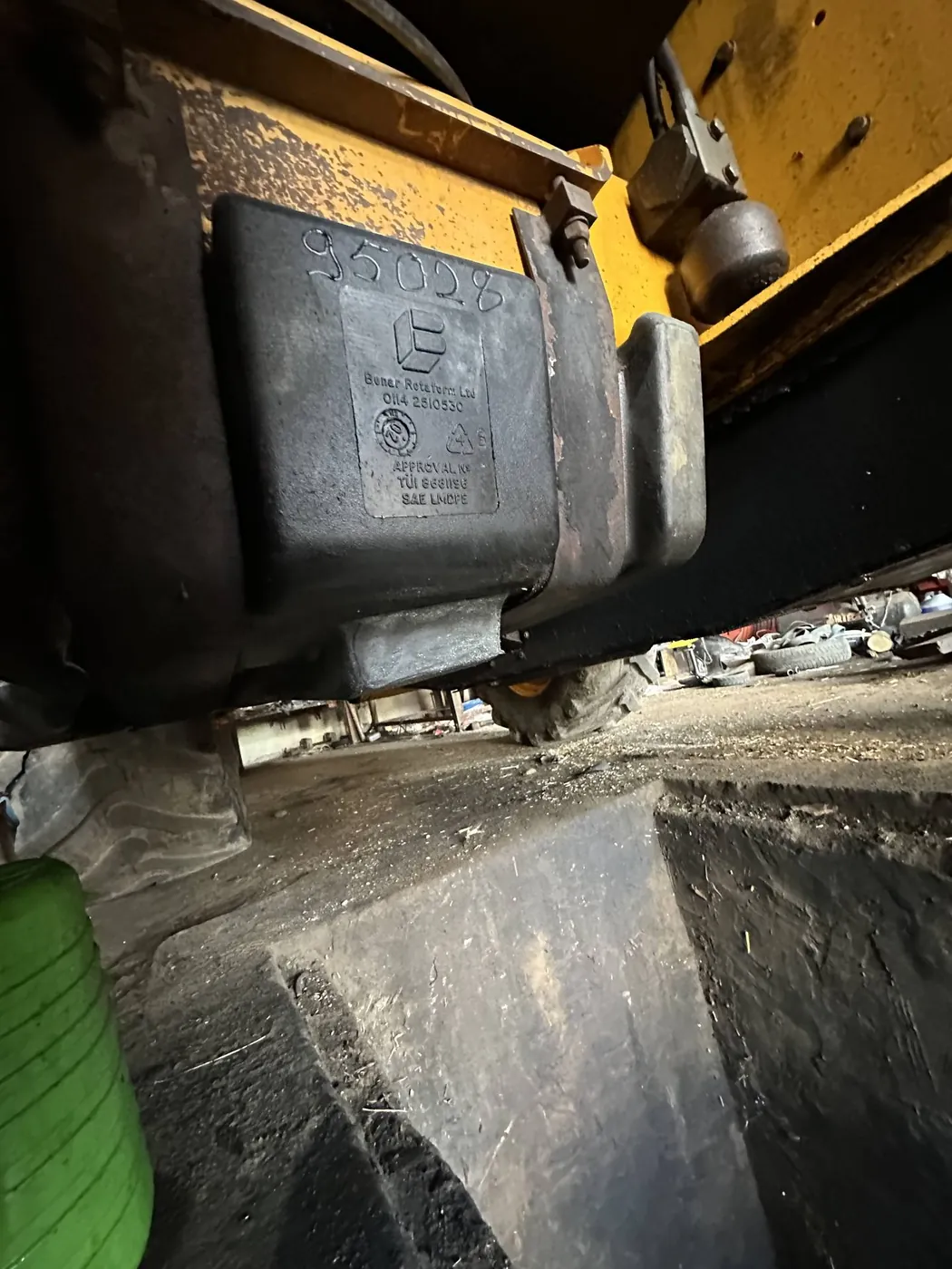 Foto 10 der Reparatur — Kraftstofftank-Reparatur JCB — Modełka