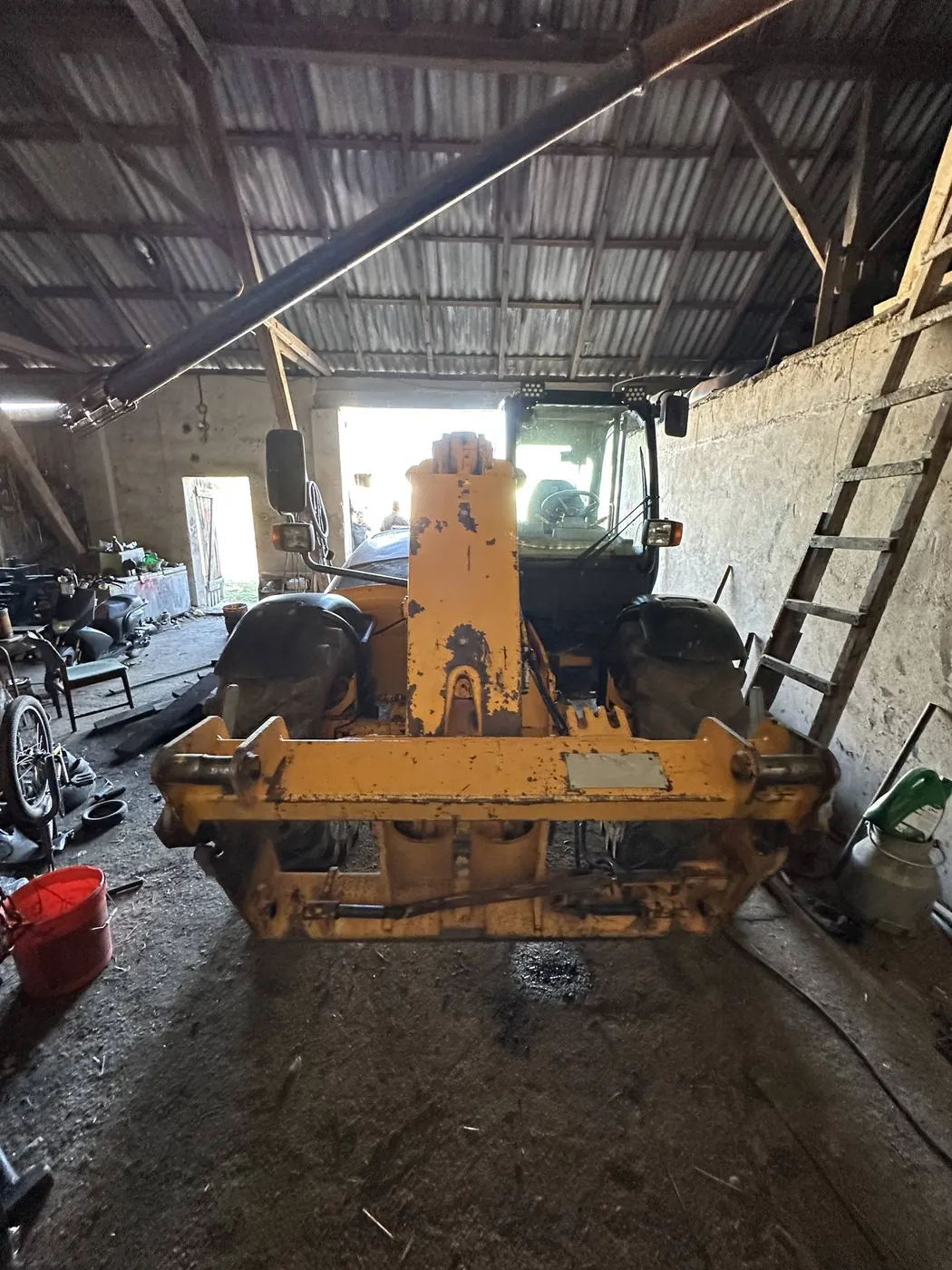 Foto 4 der Reparatur — Kraftstofftank-Reparatur JCB — Modełka